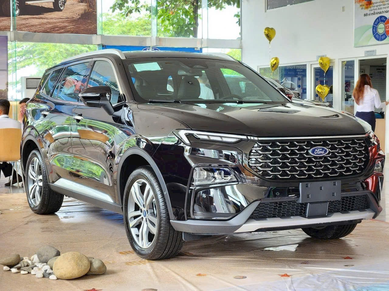 giá xe ford territory